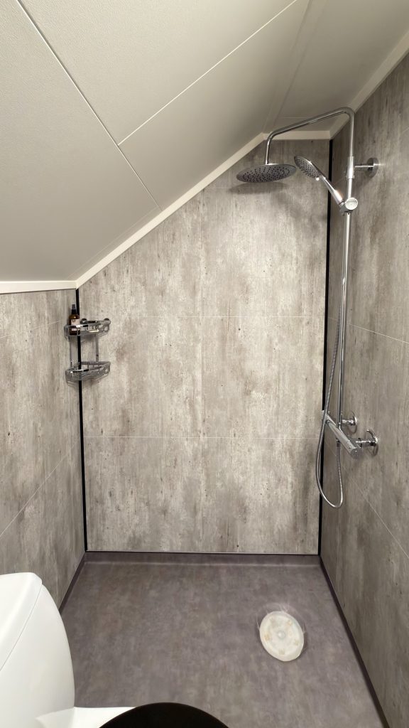 Rolsoy — bathroom